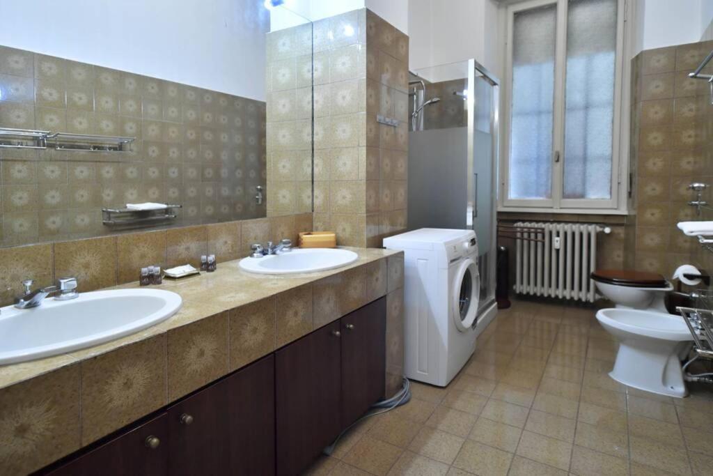 Ampio Appartamento Milano Centro Crocetta Экстерьер фото